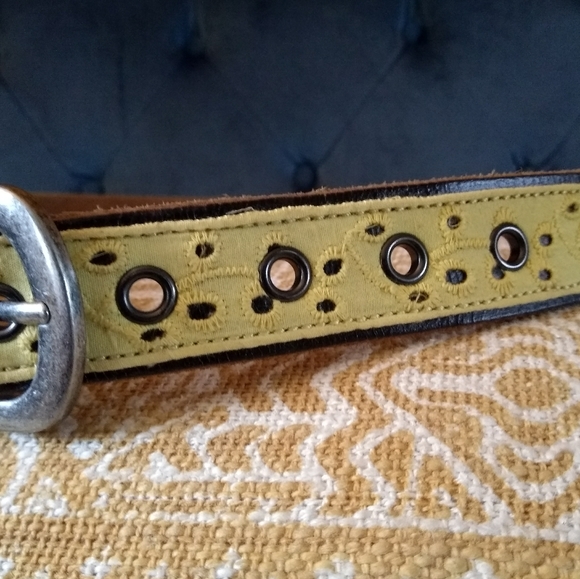 XL yellow American eagle belt - Picture 3 of 5